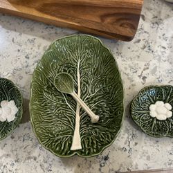 Vintage Olfaire Cabbage Serving Dish Set