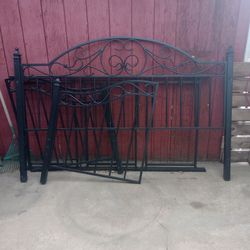 Wrought Iron XL Twin Daybed Frame