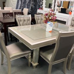 Champagne Dining Table 