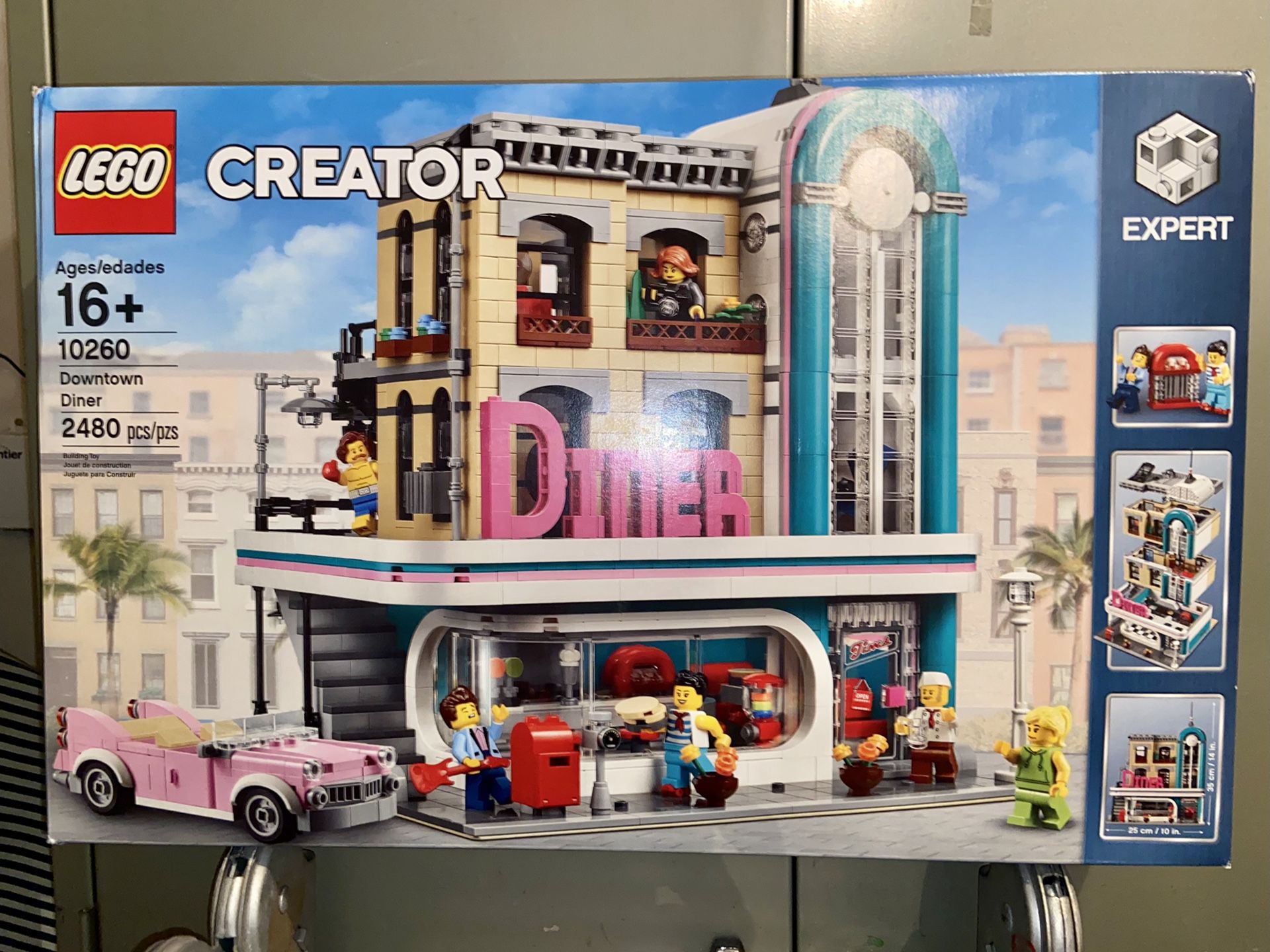 LEGO- Downtown Diner (10260)