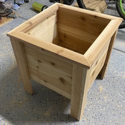 Planter Cedar Box (15 3/4 x 15 3/4 x 16 1/2)