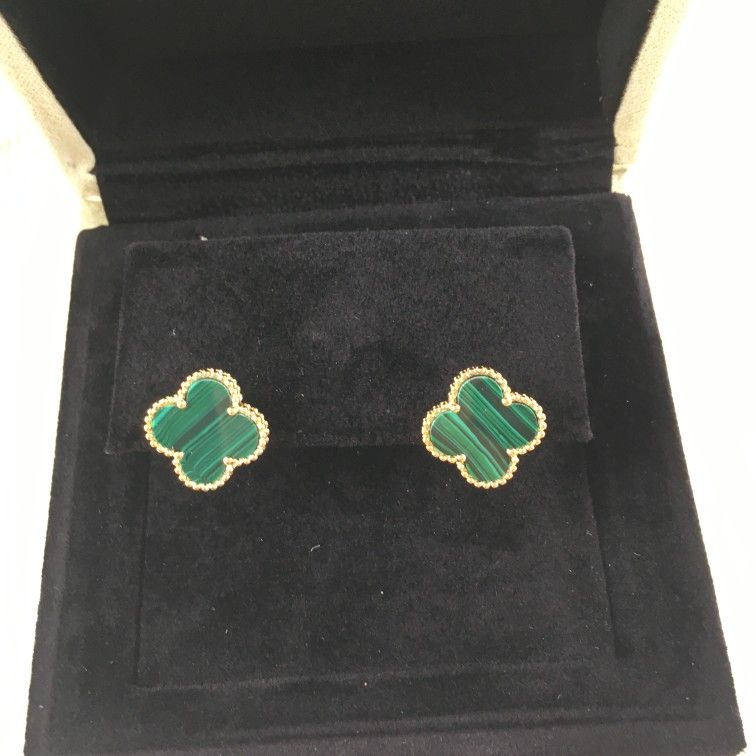 Van Cleef Green Gold Earrings with Circular Design