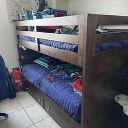 Full Bunked Bed With Twin Trundle Bed 