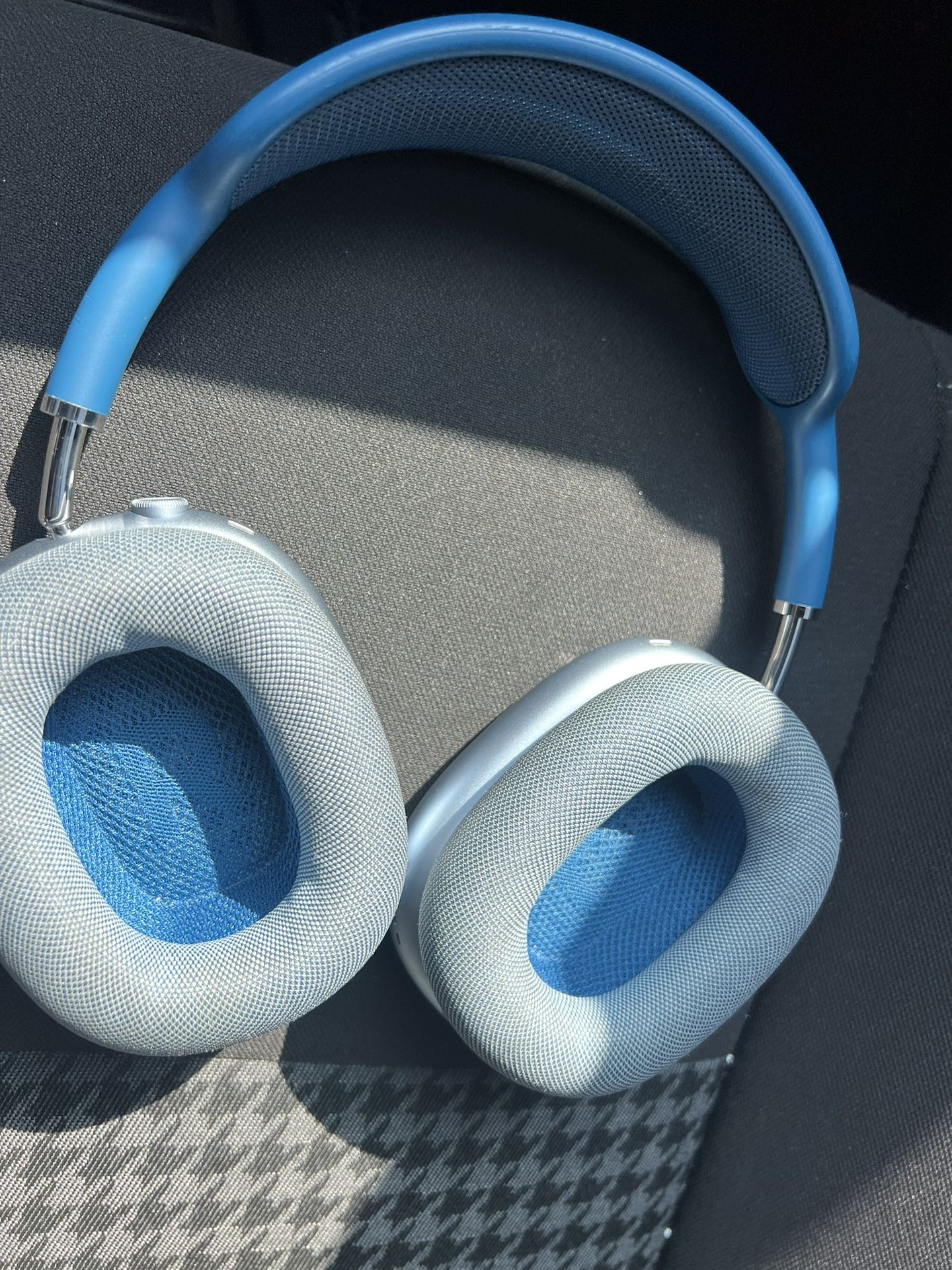 Amazon.com: Apple AirPods Max - Sky Blue (Renewed) : Electronics