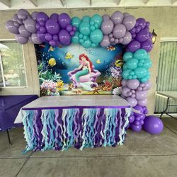 Mermaid Backdrop And Balloons 