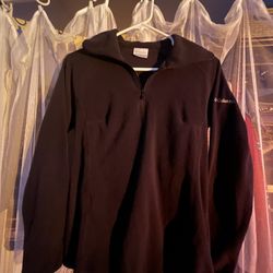 thin Columbia sweater 