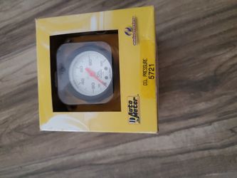 Auto Meter Oil Pressure gauge