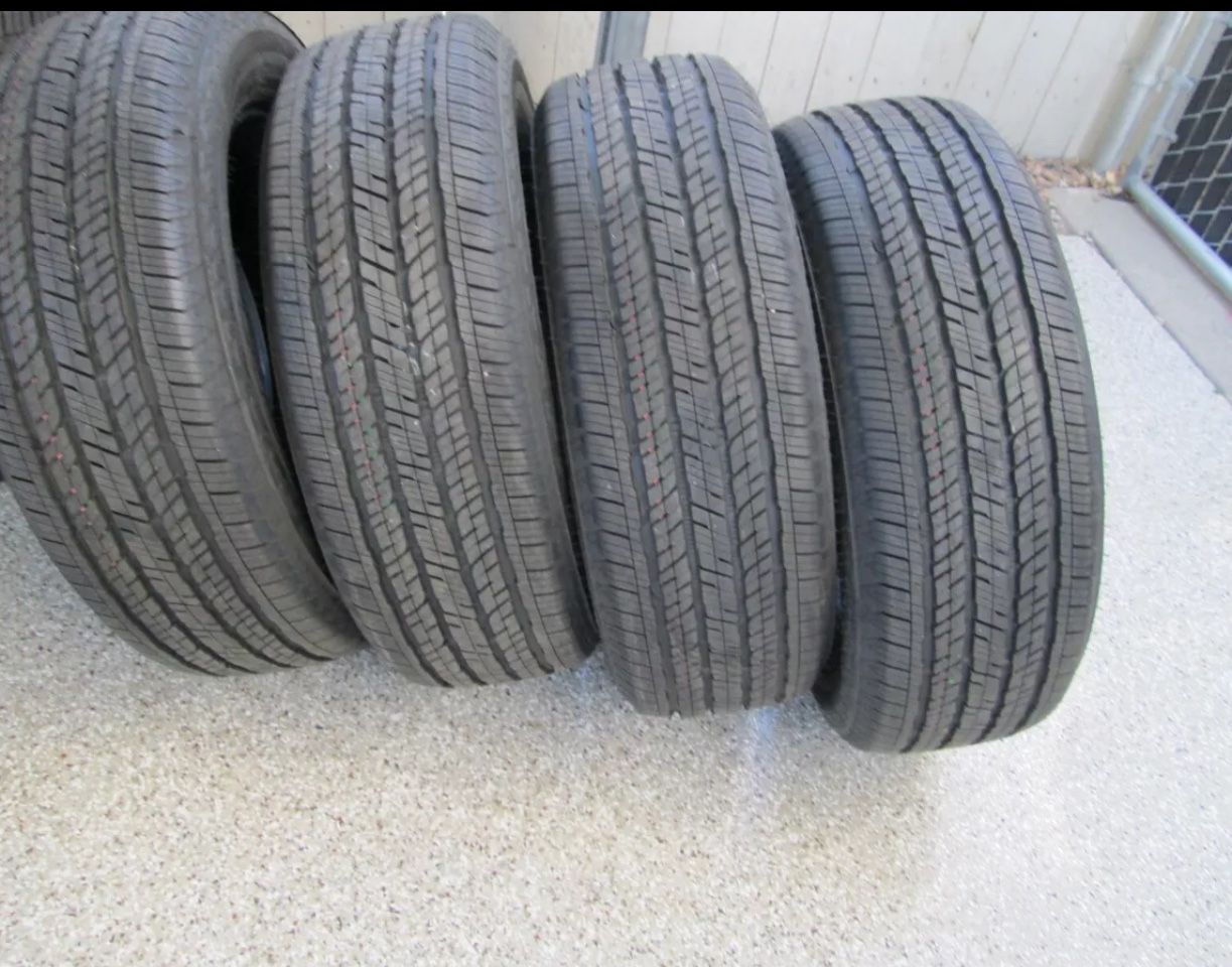 Set of (4) Used 265/60R20 Bridgestone Dueler H/T 685