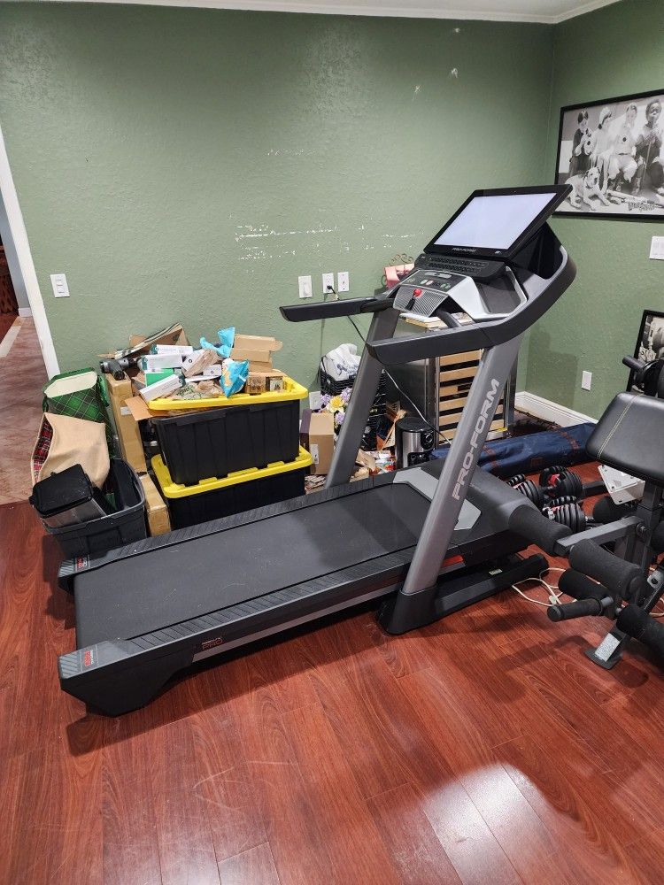 ProForm 9000 Rebound Pro Treadmill