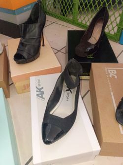 Deals on women's shoes