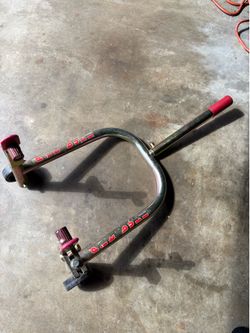 Pit bull motorcycle stand