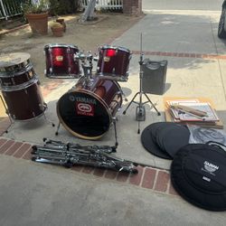 Yamaha Drum Set