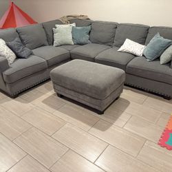 Thomasville Sectional With Ottoman