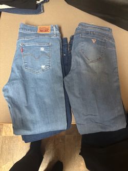 Lot of Womens Jeans (Levi, Express, Guess, DJeans)