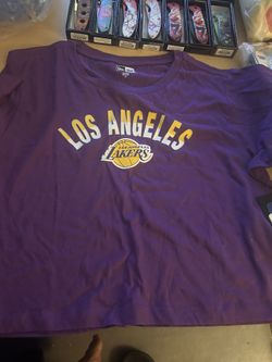 Women’s lakers xl Shirt