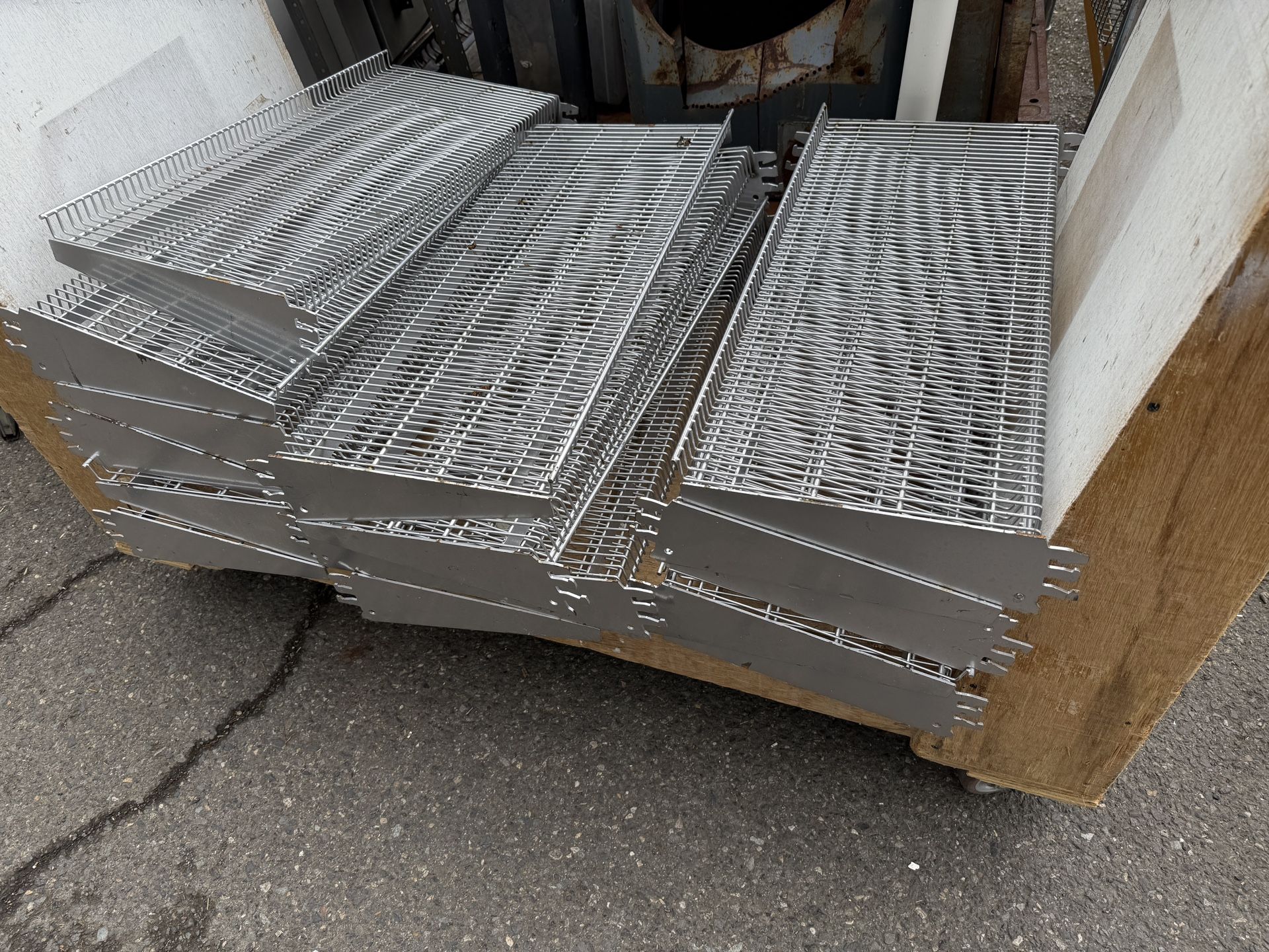 Wire Grid Shelves For Vertical Rails