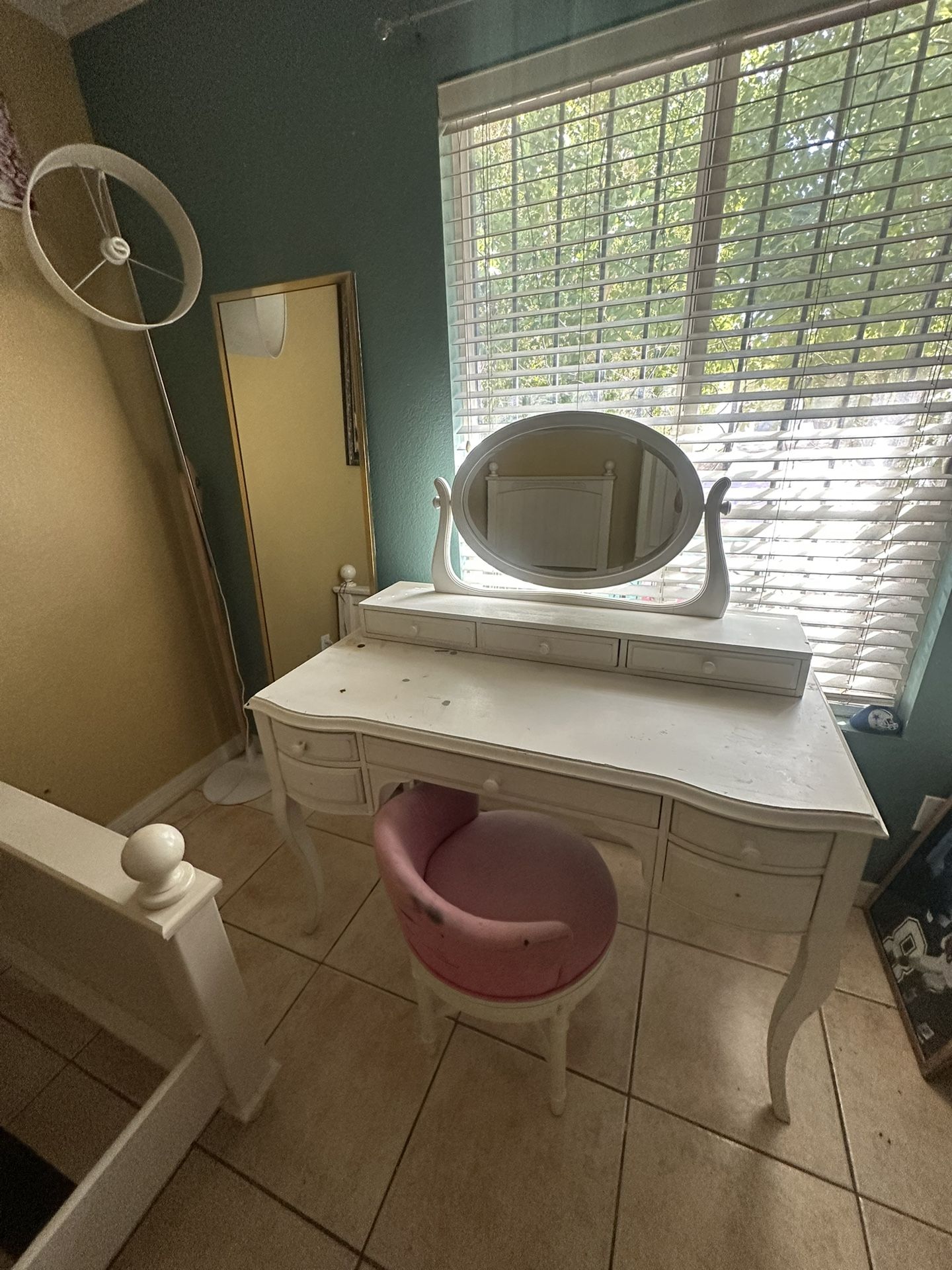 Vanity With Stool