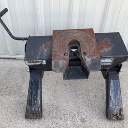 Used Reese 16k Fifth Wheel Hitch