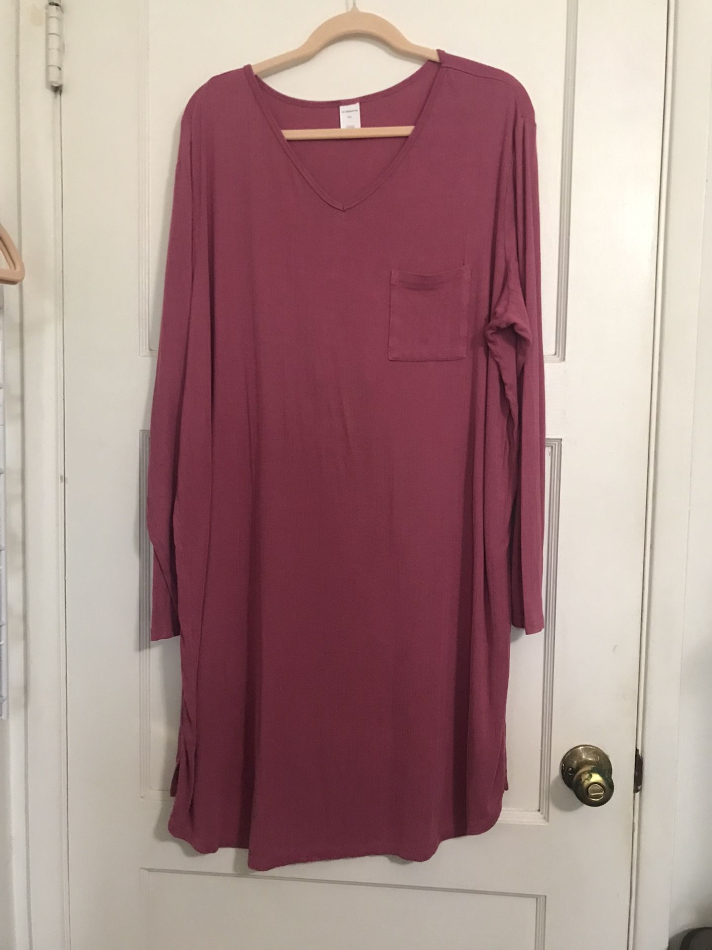 ✔️Women's Wine Color V-Neck Nightgown 🌺