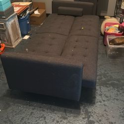 Convertible futon / Sofa 