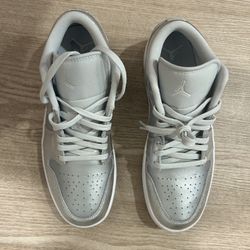 Nike Men’s Silver Shoes New 