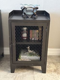 2 Metal Kirkland Side Tables Nightstands. 