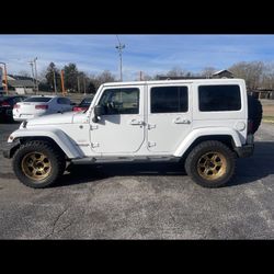 Jeep Wrangler  5 Tires