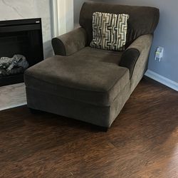 Chaise Lounge Chair - Good Condition 