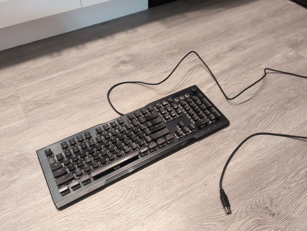 Roccat Vulcan 121 AIMO Mechanical keyboard