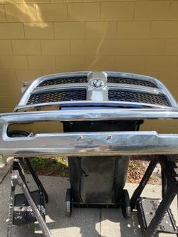 Front Bumper and Grill Dodge Ram 2500