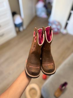 Girl boots