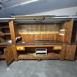 Woodshop bench station