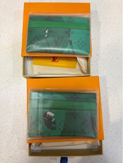 LV Cardholder