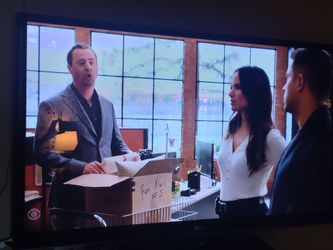 65 Plasma 65-in TV