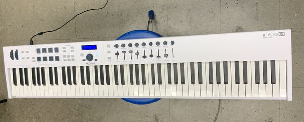 Arturia Keylab 88 Essential MIDI Controller Keyboard Audio Music Studio Record Recording Beats Tones Sounds Pedal Live Production Tool Producers USB 