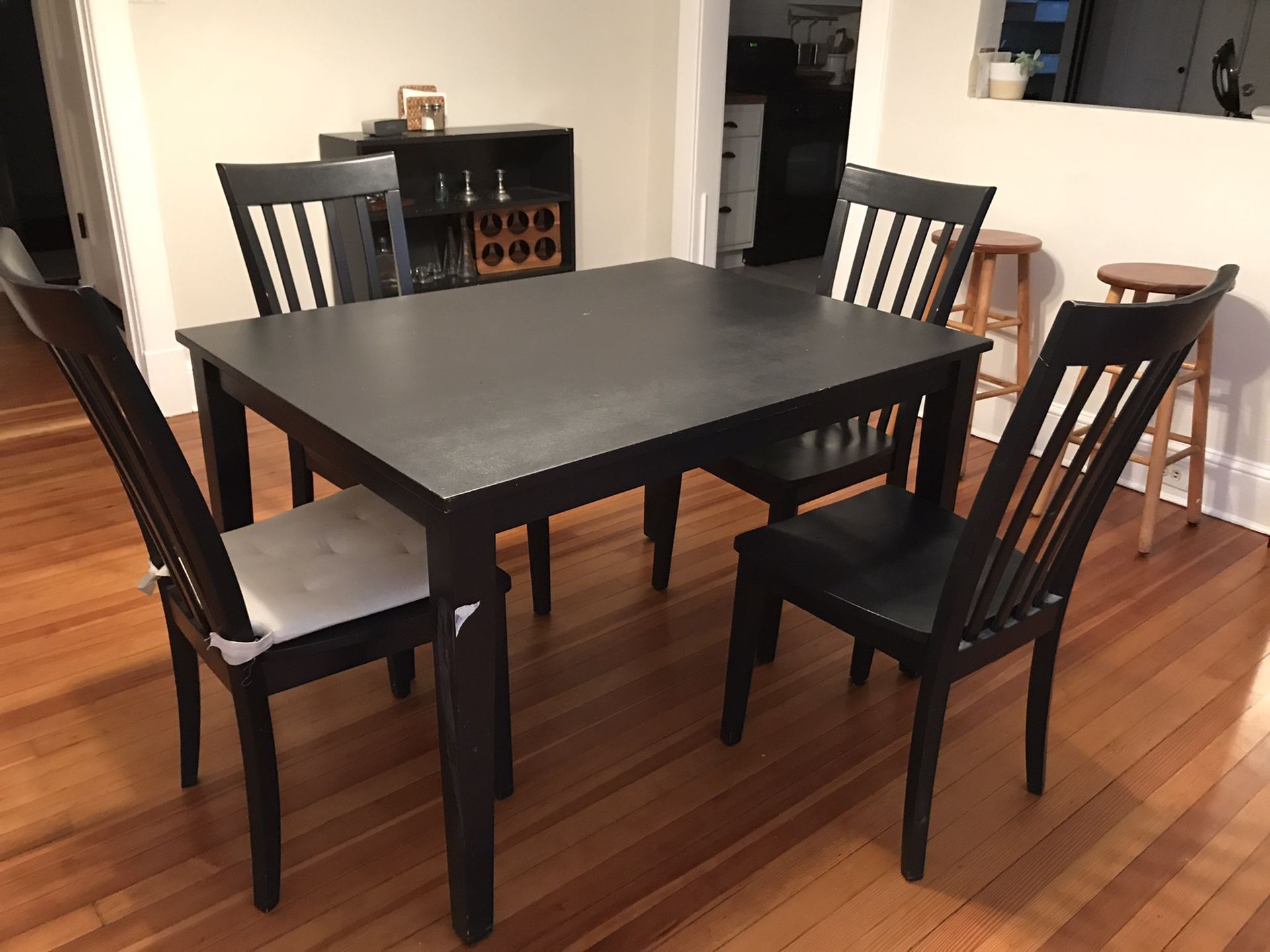 Table & Chairs Dining Set