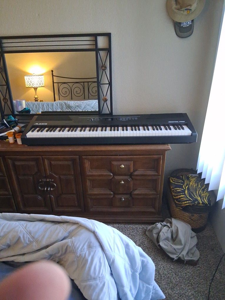 Alesis Recital Pro