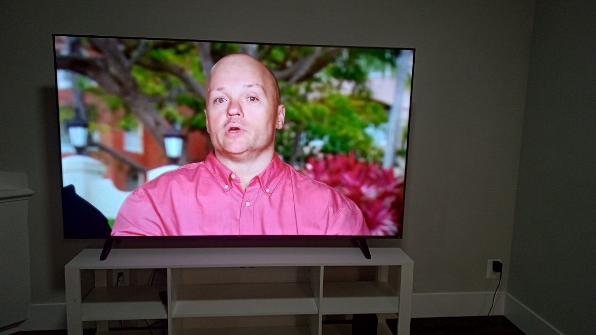 BRAND NEW 65 INCH SMART ROKU TV & BRAND NEW SOUND BAR FOR SALE 