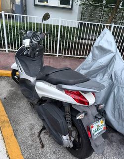 Piaggio Beverly (contact info removed)$
