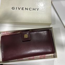 Givenchy Women’s Wallet Authentic 