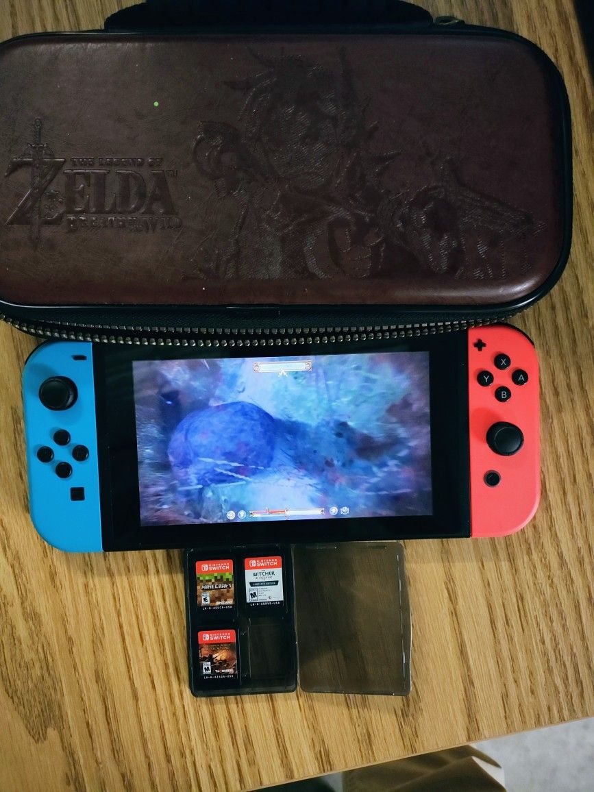 Nintendo Switch +3 games And Zelda Case