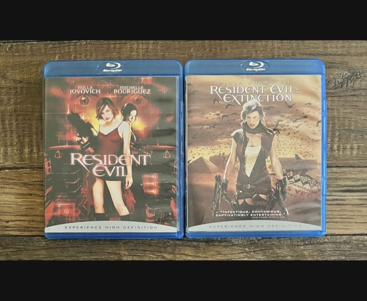 Lot of 2 Movies on Blu-Ray Disc: RESIDENT EVIL & Resident Evil Extinction, Starring Milla Jovovich *Gently Used, Only Watched Once*