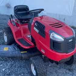 Huskee LT4200 Riding Lawnmower 