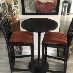 Black Hi-Top w/ Stools