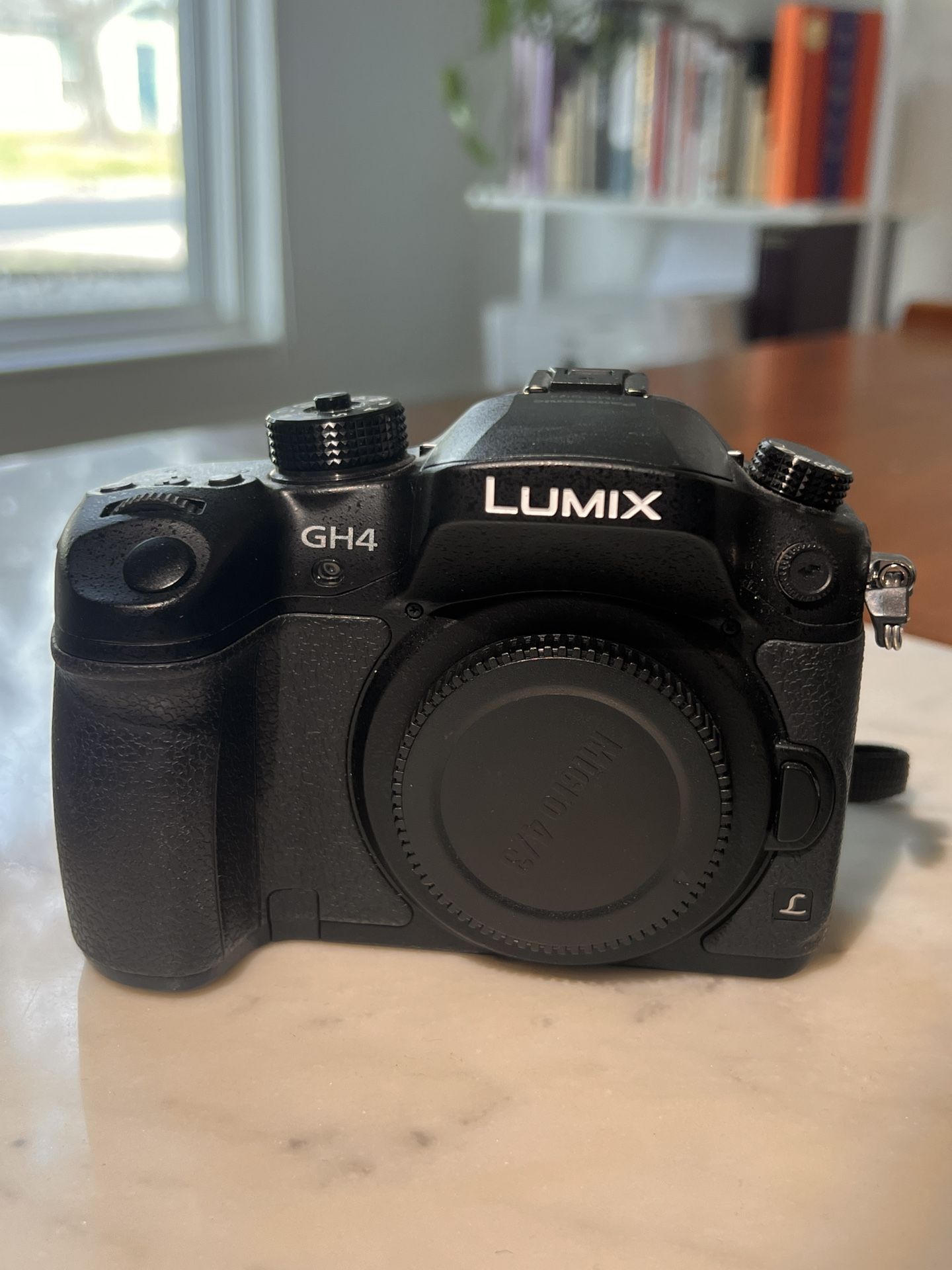 Panasonic Lumix GH4 (Low Shutter Count!)