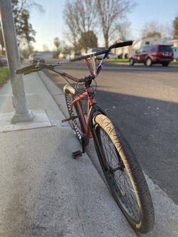 Mafia, Se Bike, Throne