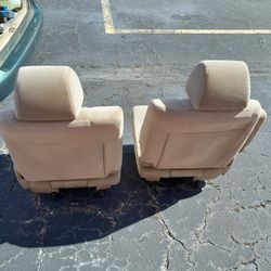 Back Seat 2001 Mazda MPV(dx)