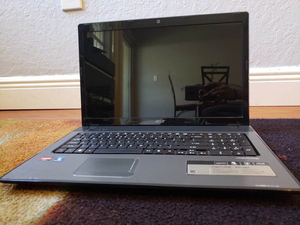 Laptop Acer Aspire 7551-3464