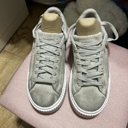 Puma Suede leather gray size 8 womens US 