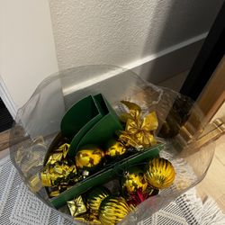 Free Christmas ornaments